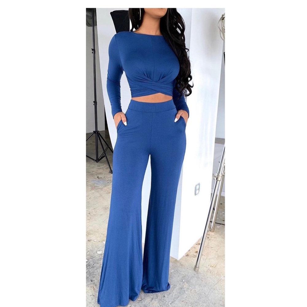 Blue set - crop top ties in back